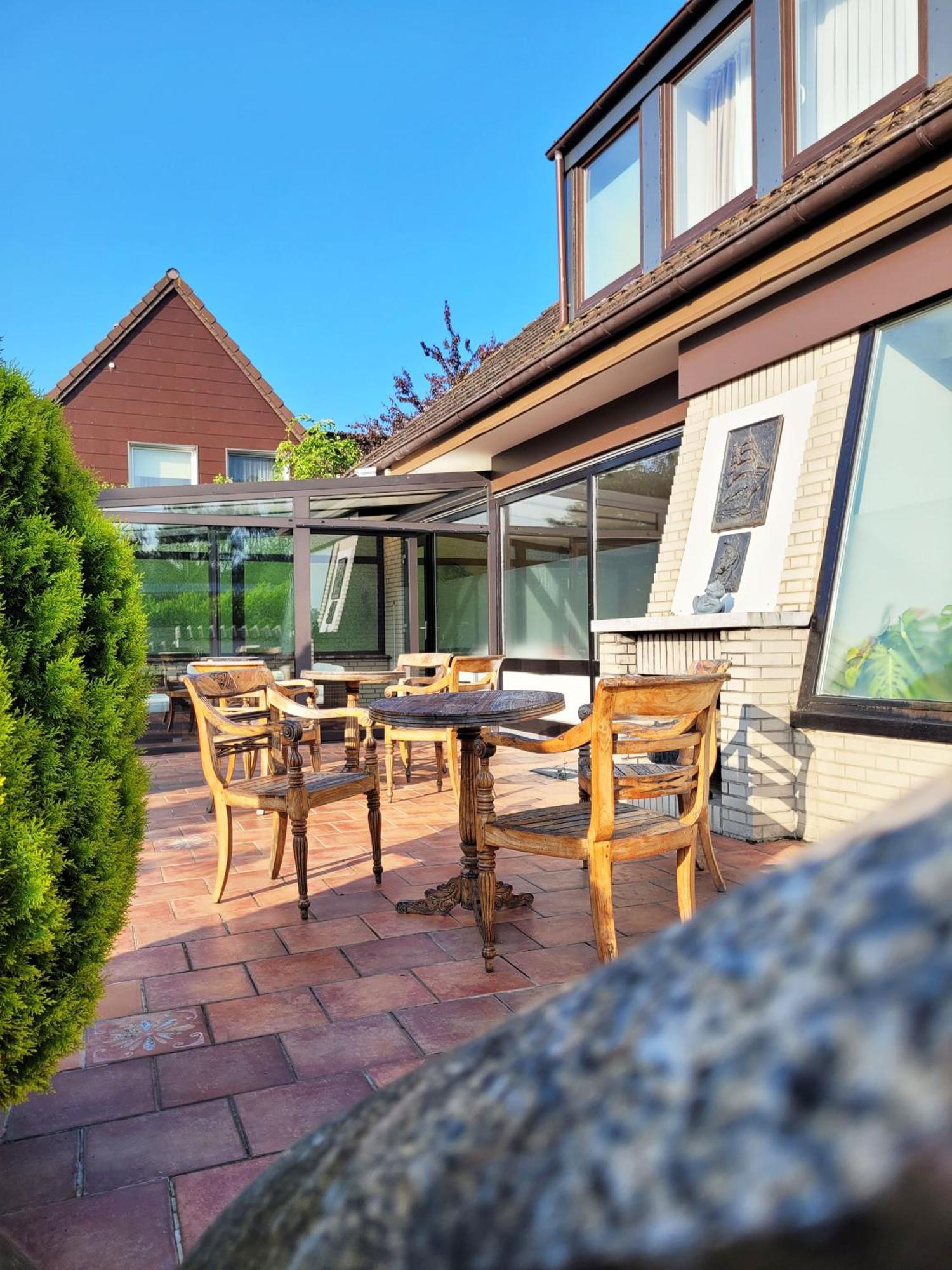 Nur 7 Gehminuten Zum Strand, Sehr Hochwertige Ferienwohnung Mit Terrasse In Ruhiger Lage, Inklusive Parkplatz Und Fahrradunterstellplatz Laesst Keine Wuensche Offen Scharbeutz Luaran gambar